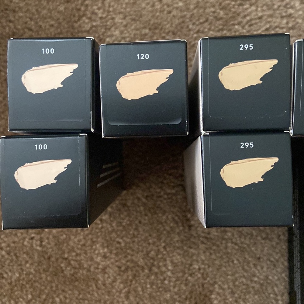 Fenty Beauty Soft Matte Foundation - Picture 3 of 4